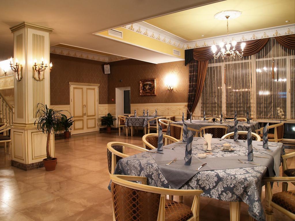 Kaspiy Premium Hotel Khorol Εξωτερικό φωτογραφία